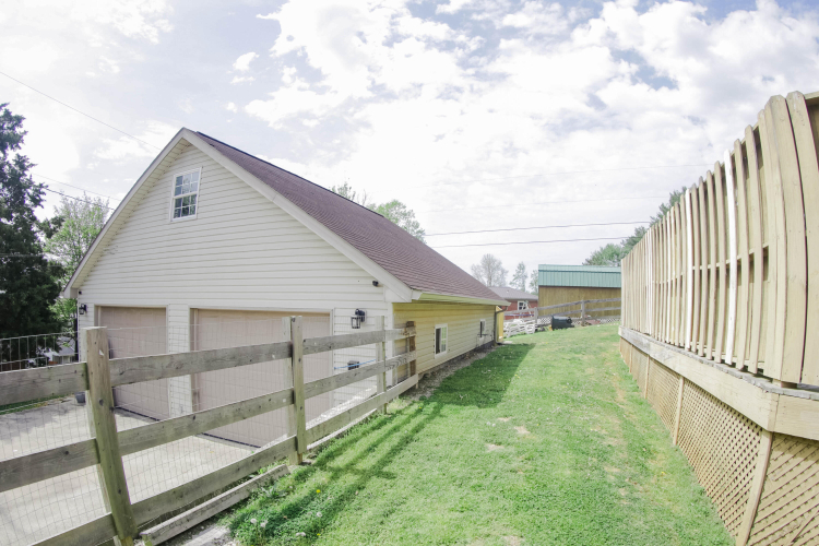 Listing Image 17