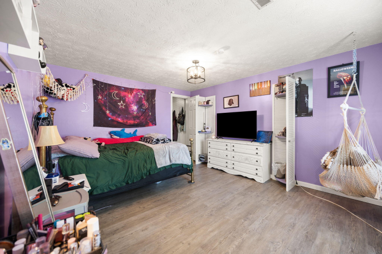 Listing Image 55