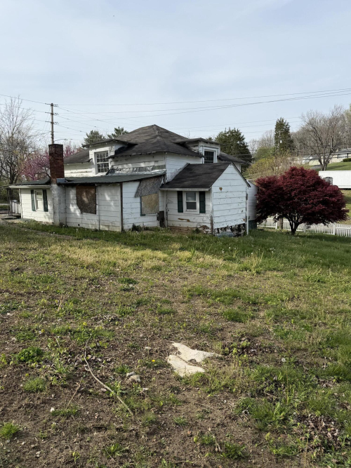 Listing Image 3