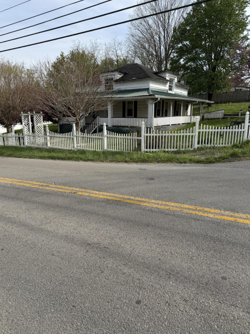Listing Image 5
