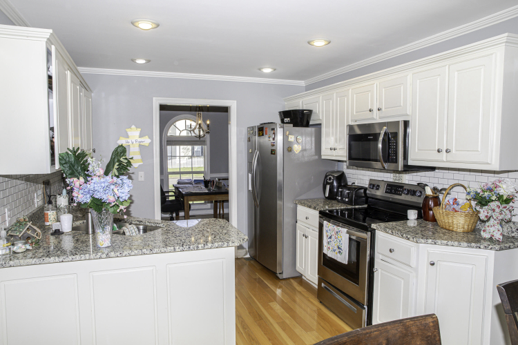 Listing Image 9