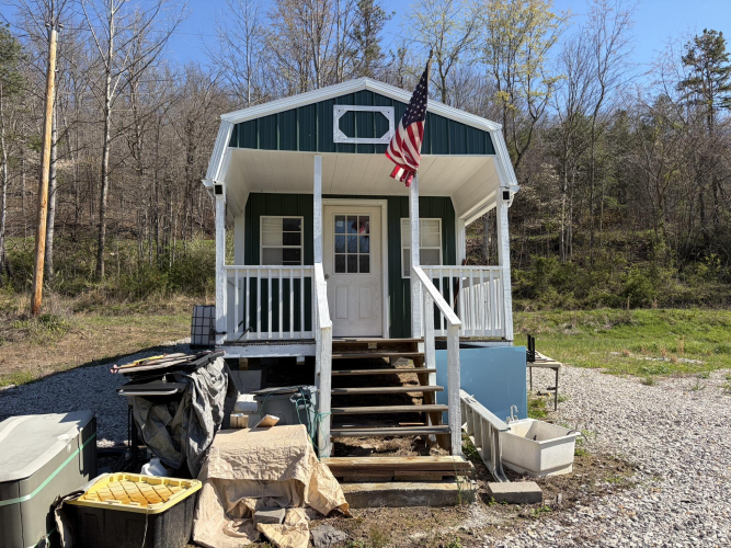 Listing Image 4