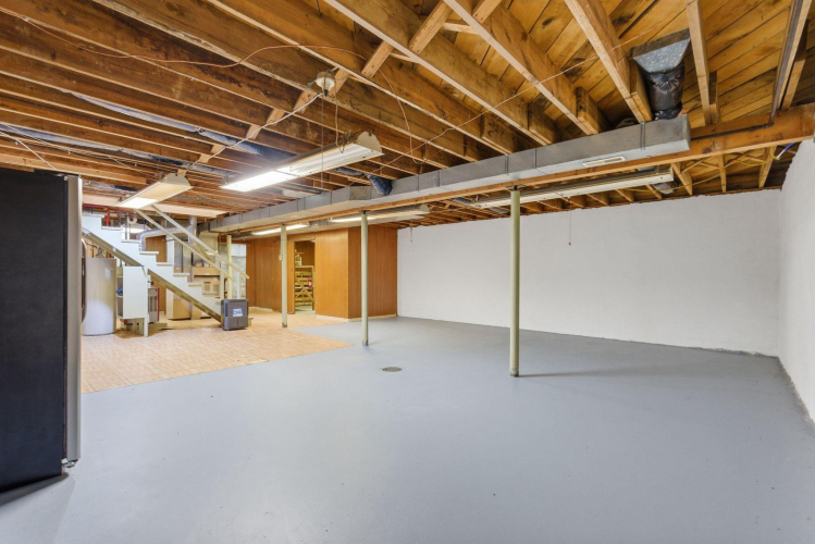 Listing Image 27