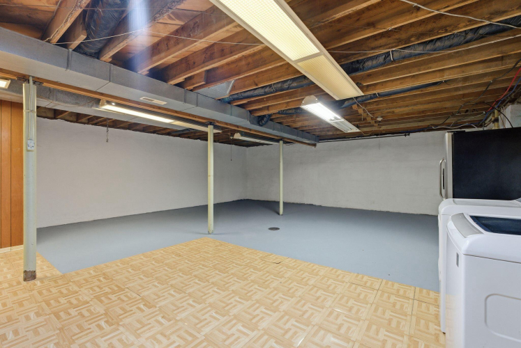 Listing Image 28