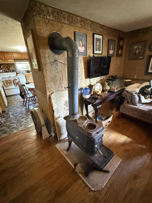 Listing Image 5
