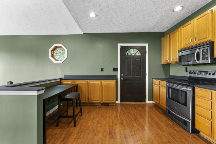 Listing Image 20