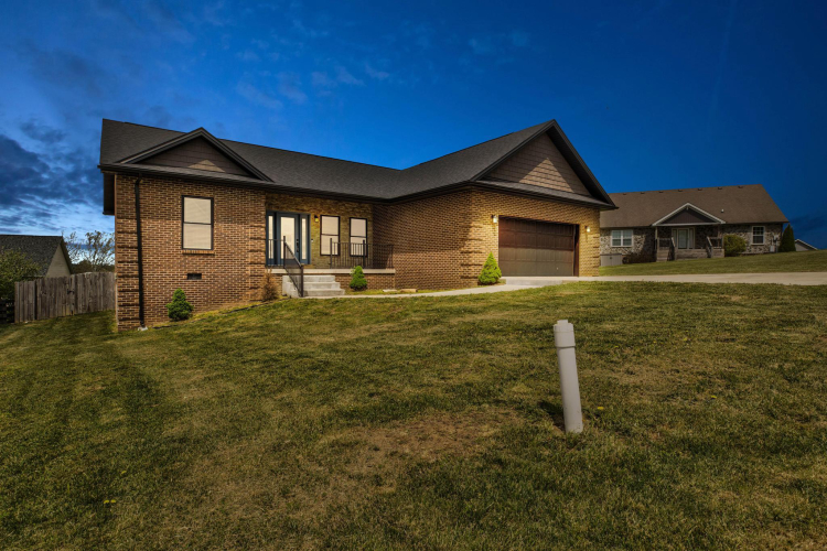 Listing Image 3