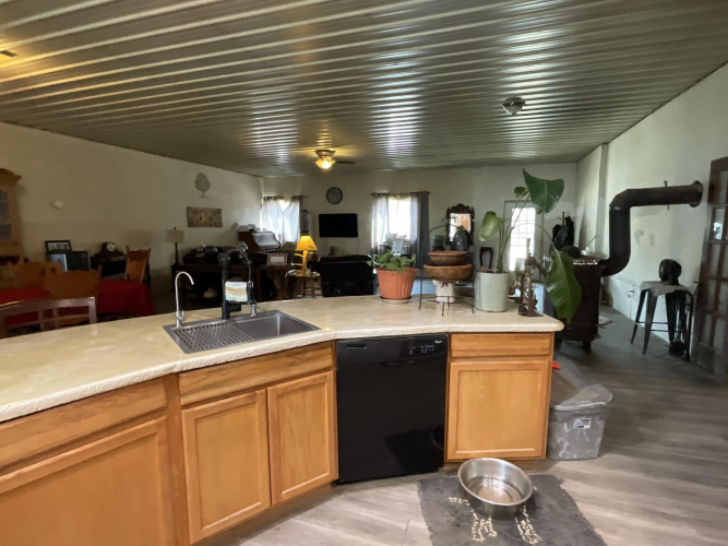 Listing Image 14