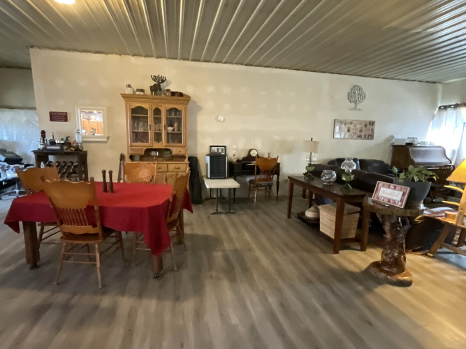 Listing Image 17