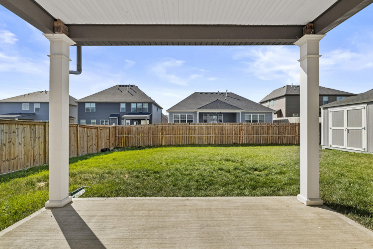 Listing Image 4