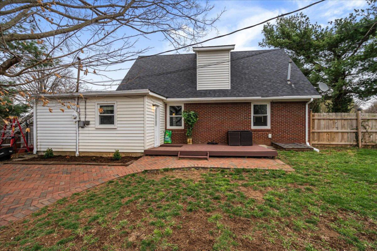 Listing Image 9
