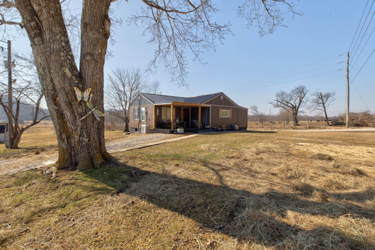 Listing Image 6