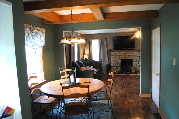 Listing Image 8