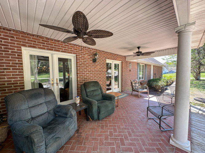 Listing Image 16