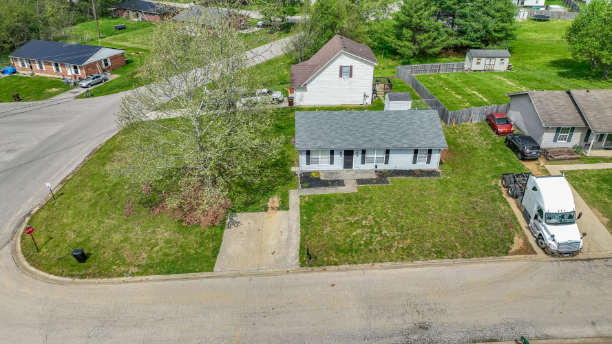 Listing Image 12