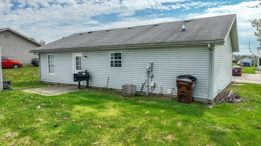 Listing Image 5