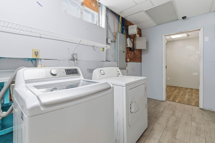 Listing Image 21