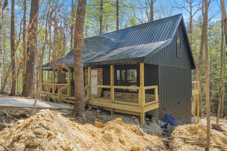 Listing Image 7