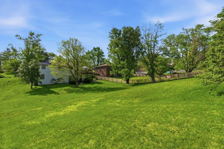 Listing Image 48