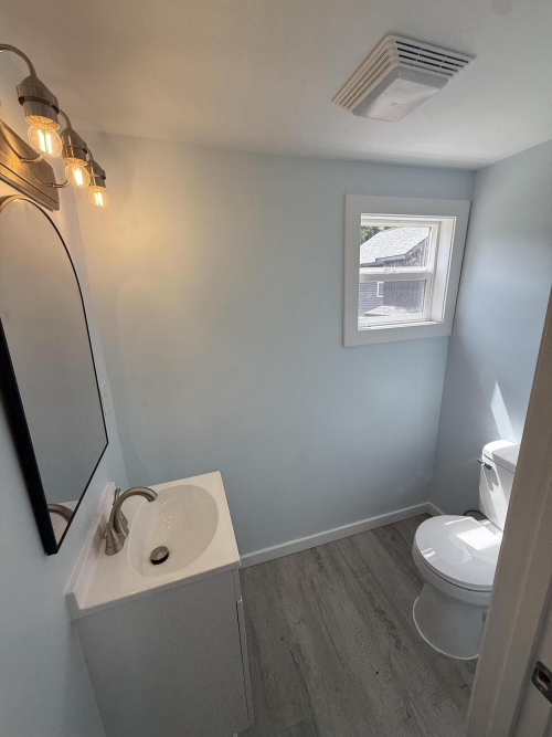 Listing Image 12