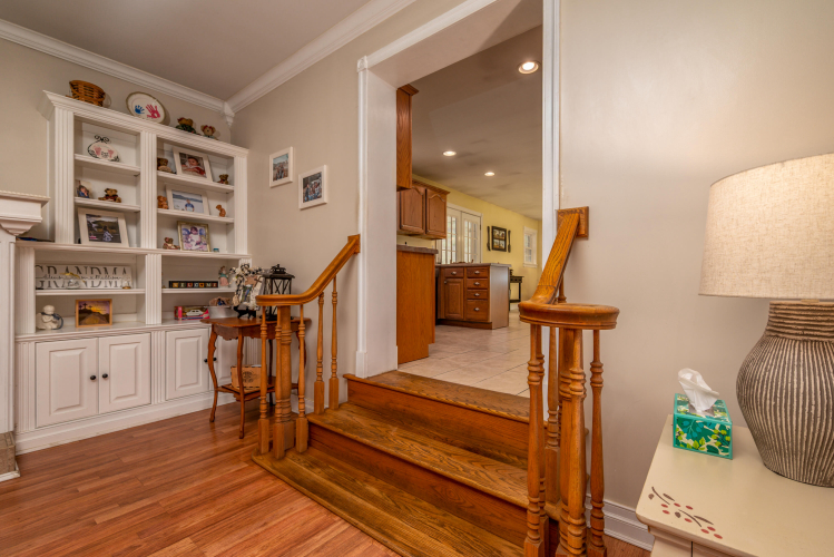 Listing Image 18