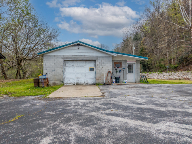 Listing Image 45