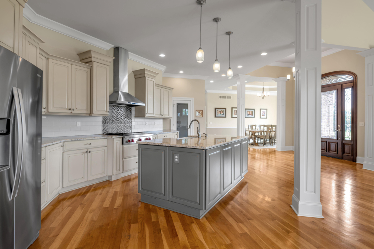 Listing Image 19