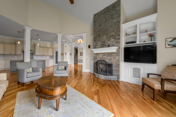 Listing Image 22