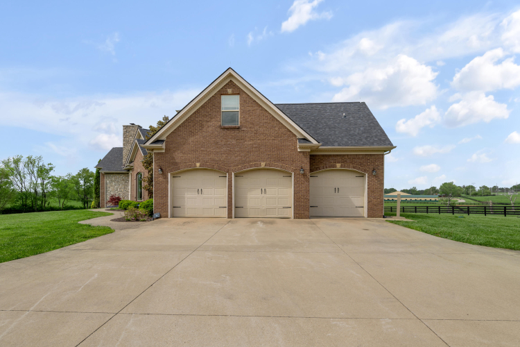 Listing Image 58