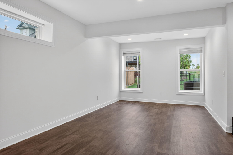 Listing Image 59