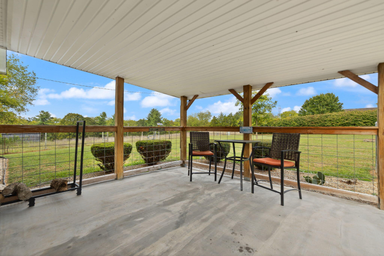 Listing Image 8