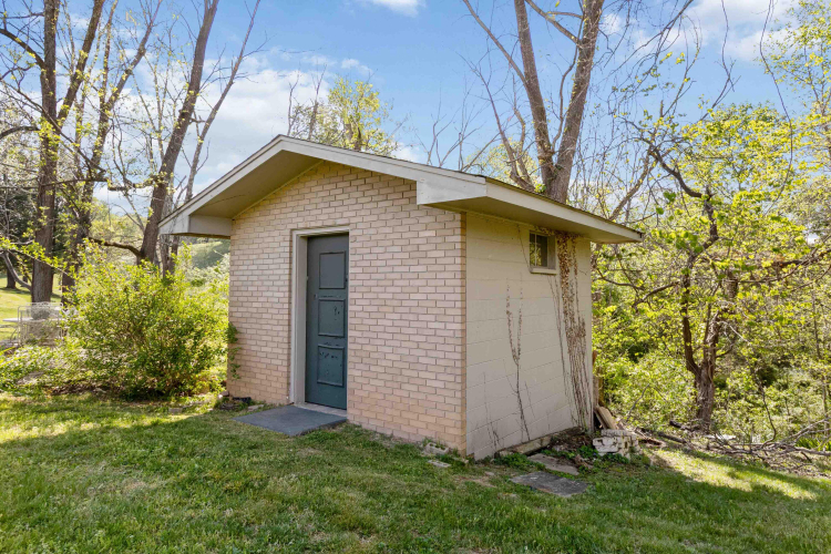Listing Image 52