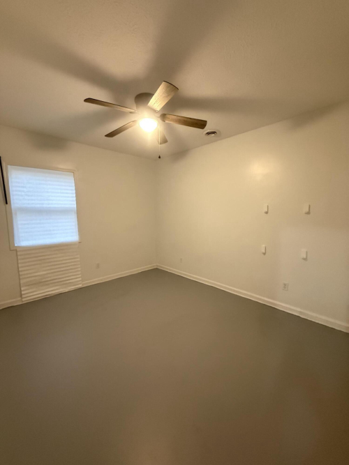 Listing Image 28