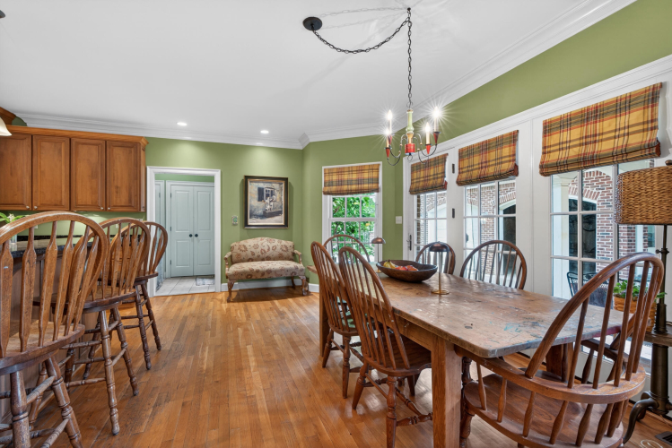 Listing Image 15