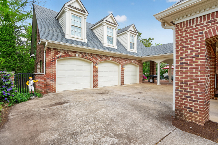 Listing Image 58