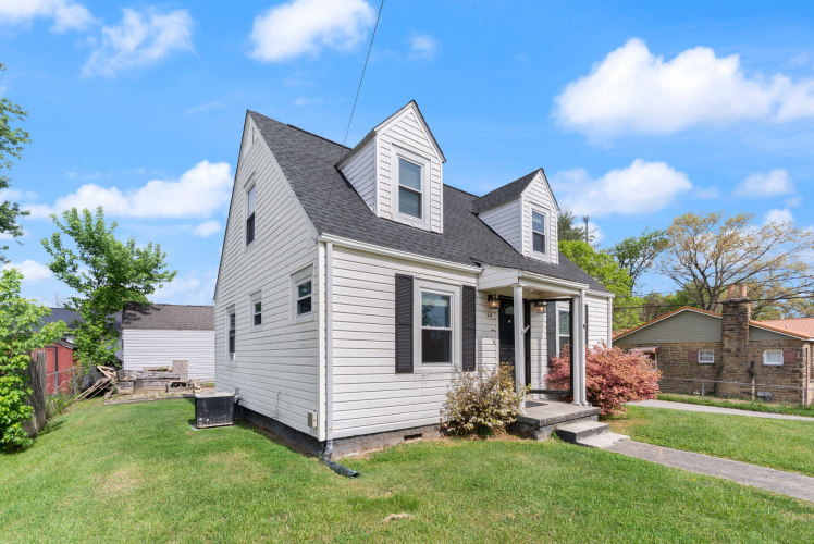 Listing Image 5