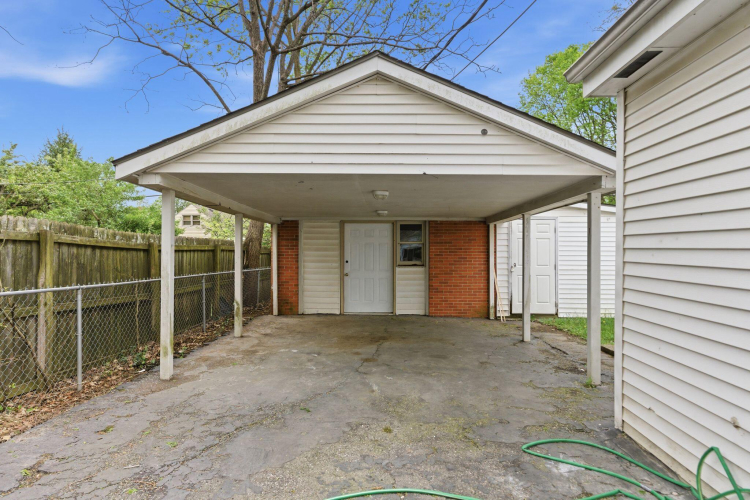Listing Image 32
