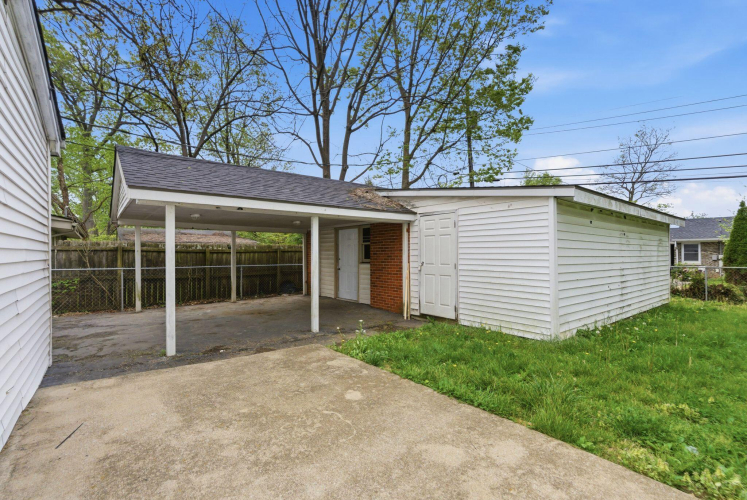 Listing Image 33