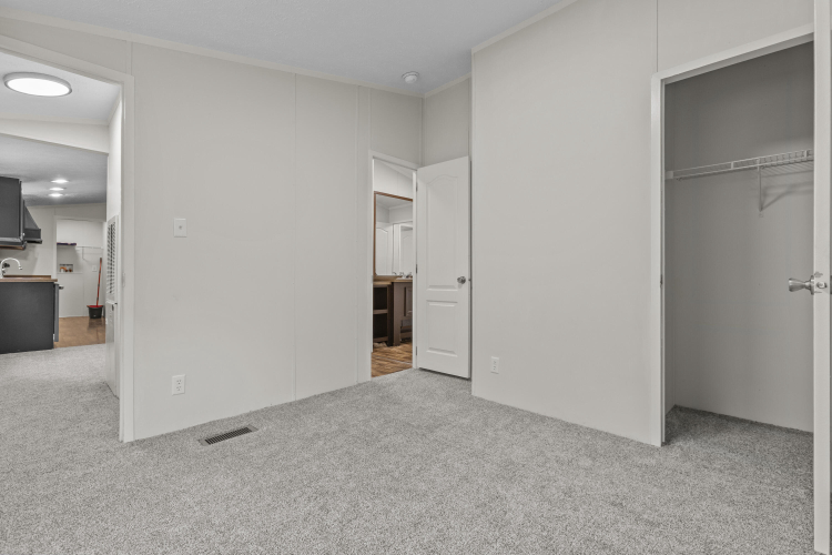 Listing Image 24