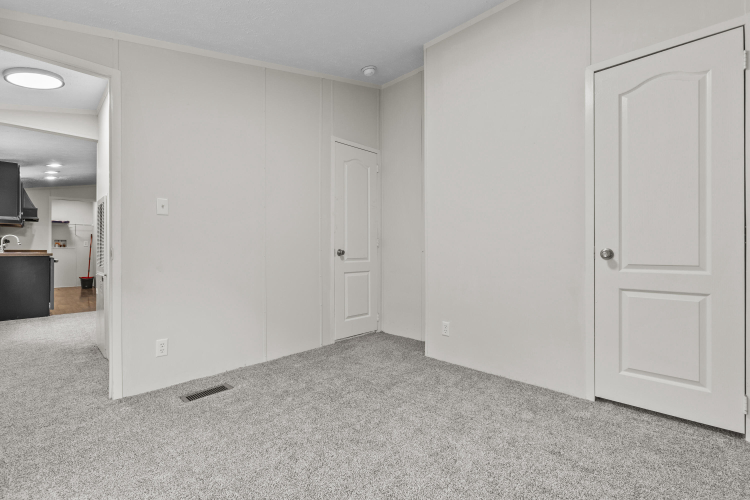 Listing Image 28