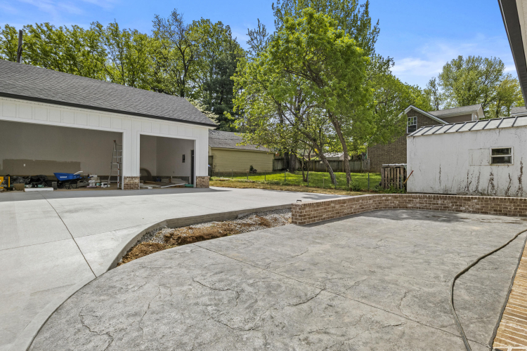 Listing Image 52