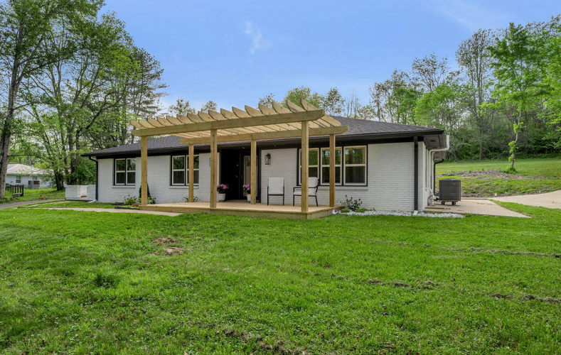 Listing Image 7