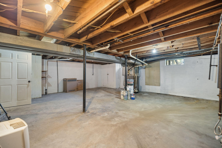Listing Image 43