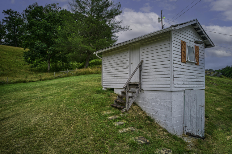 Listing Image 7