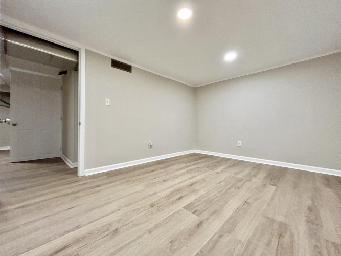 Listing Image 55