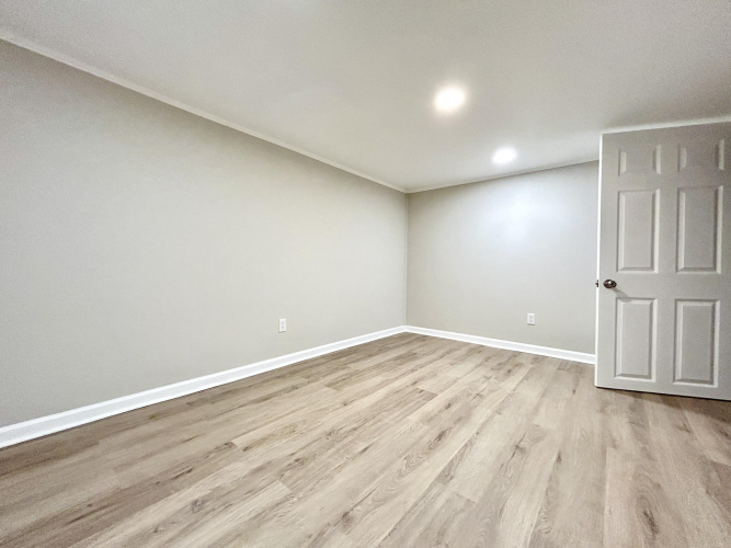 Listing Image 56