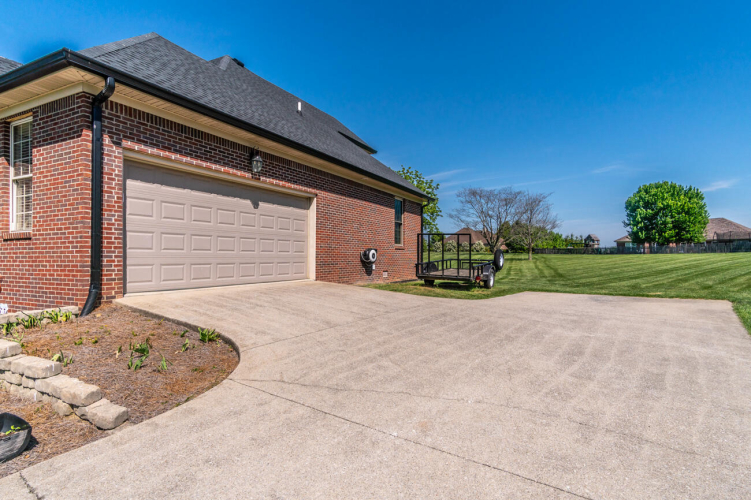 Listing Image 27