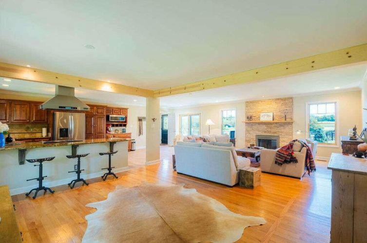 Listing Image 9