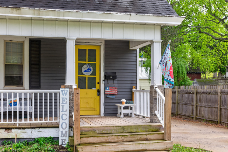 Listing Image 3