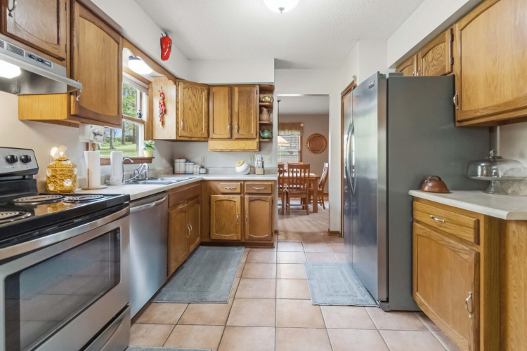 Listing Image 16